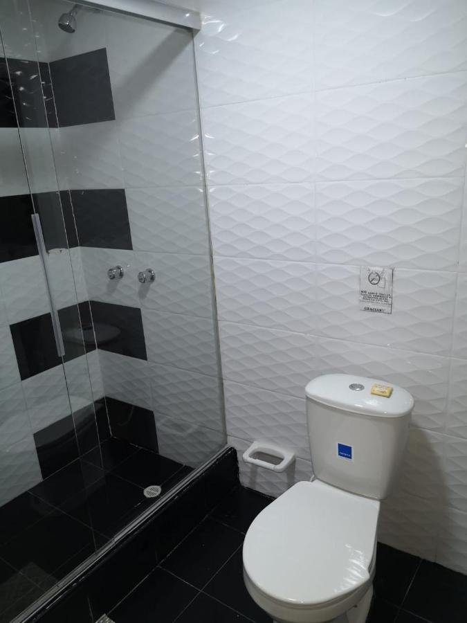 Hotel Santiago Plaza Богота Экстерьер фото