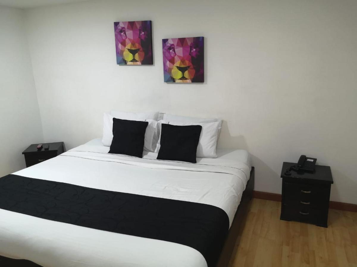 Hotel Santiago Plaza Богота Экстерьер фото