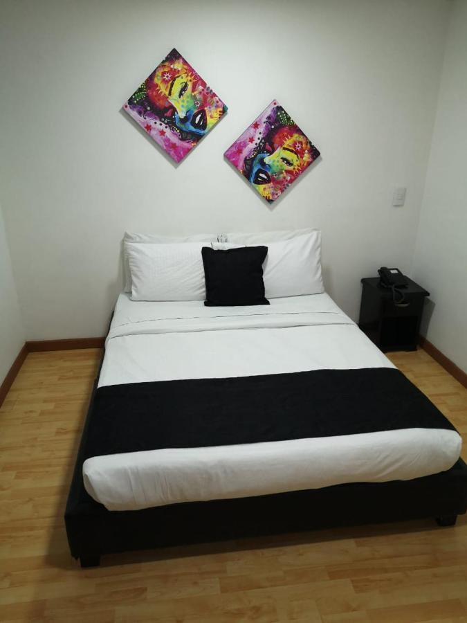 Hotel Santiago Plaza Богота Экстерьер фото