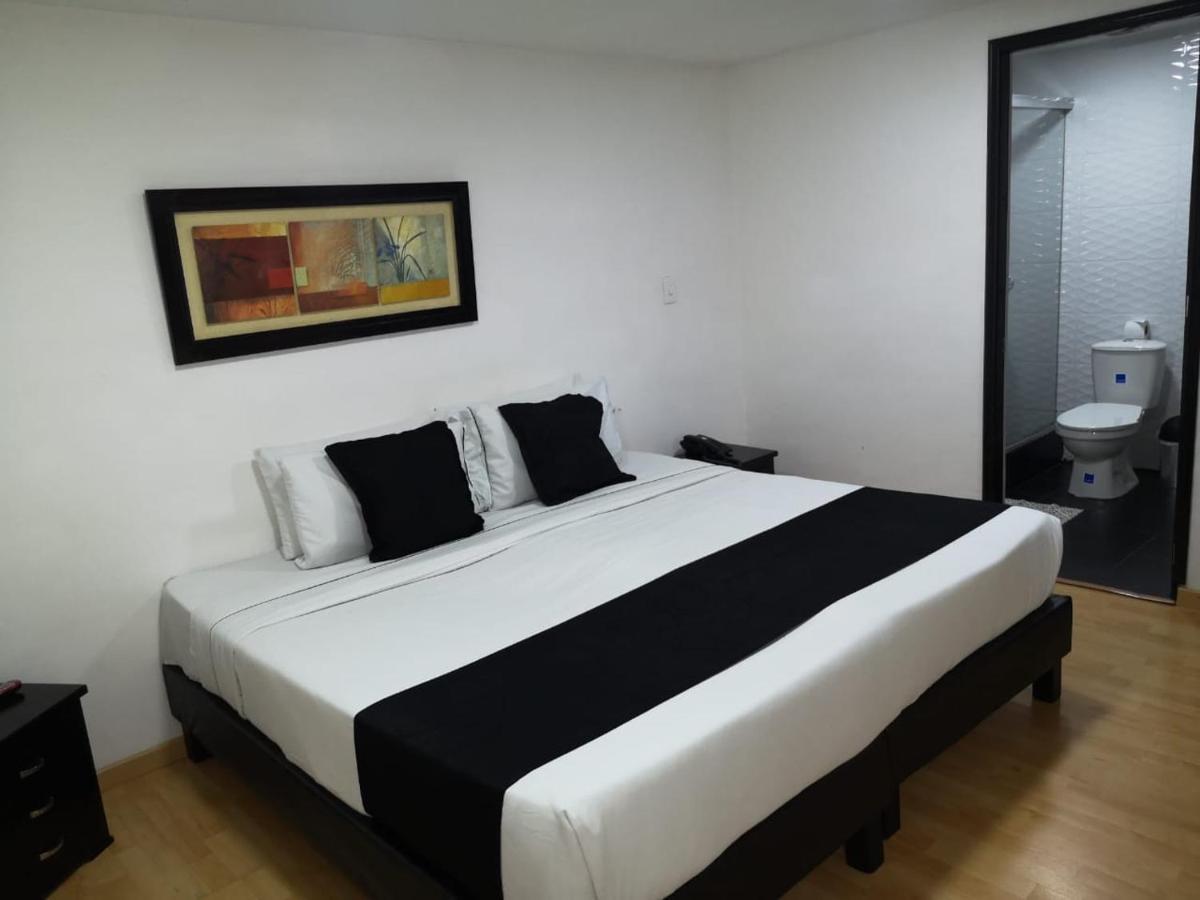 Hotel Santiago Plaza Богота Экстерьер фото