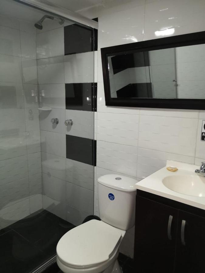 Hotel Santiago Plaza Богота Экстерьер фото