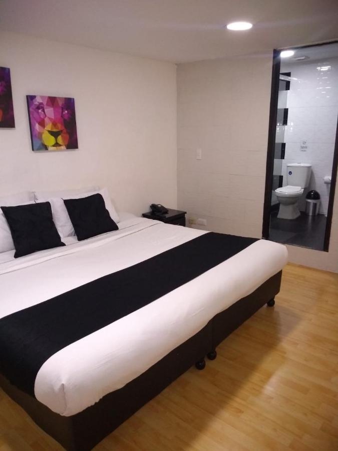 Hotel Santiago Plaza Богота Экстерьер фото