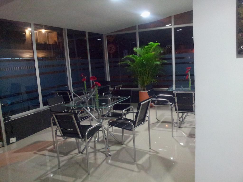 Hotel Santiago Plaza Богота Экстерьер фото