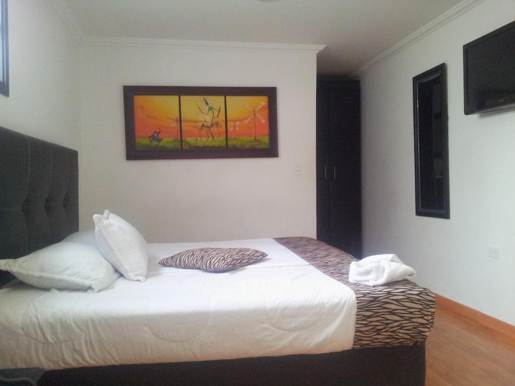 Hotel Santiago Plaza Богота Номер фото