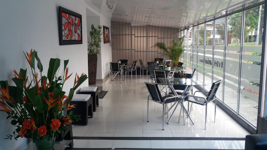 Hotel Santiago Plaza Богота Экстерьер фото